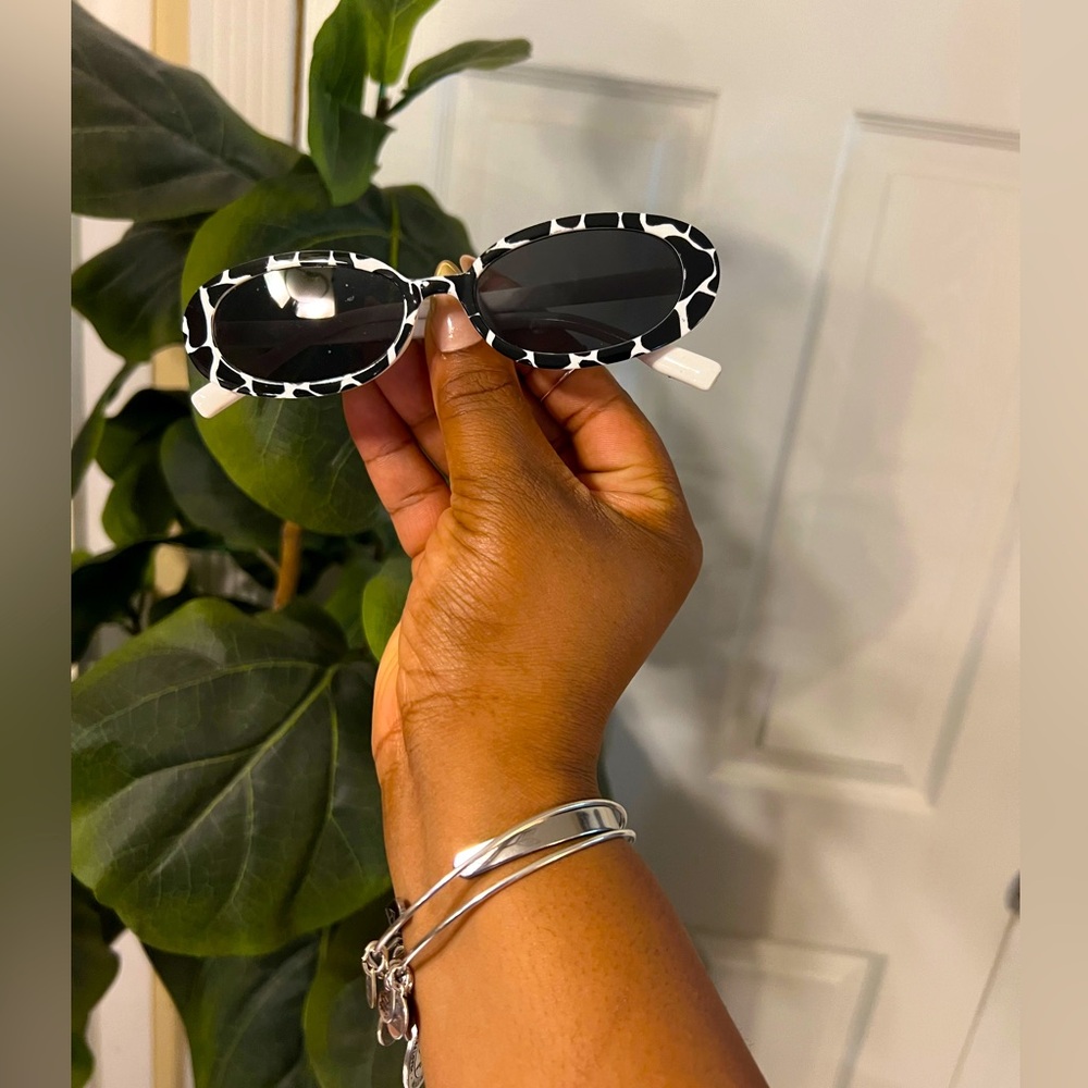 1pc Fashionable Cow Printed Oval Frame Y2K Unisex Oversized Fashion Glasses